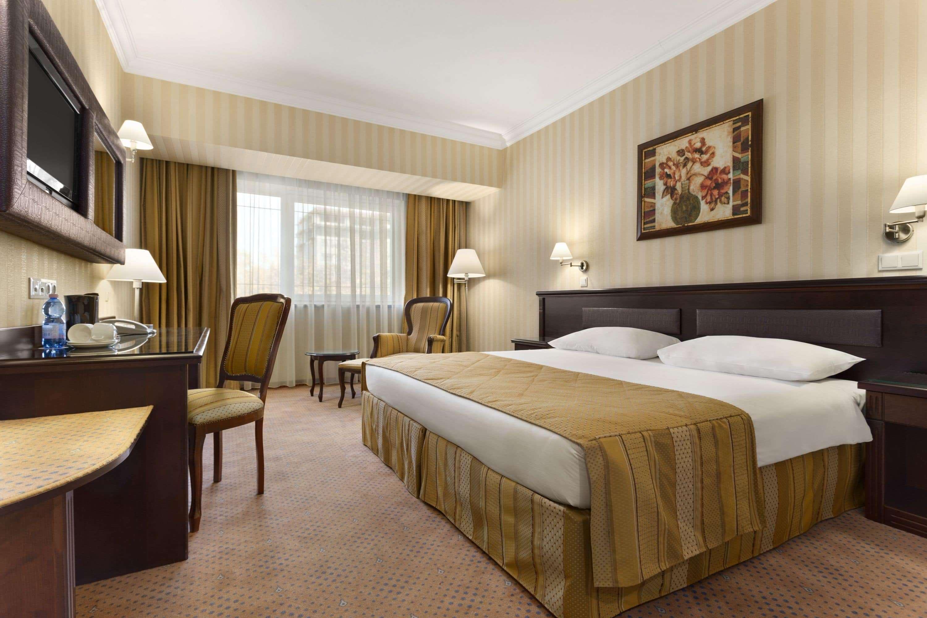 Ramada Hotel & Suites By Wyndham Bucharest North Exterior foto